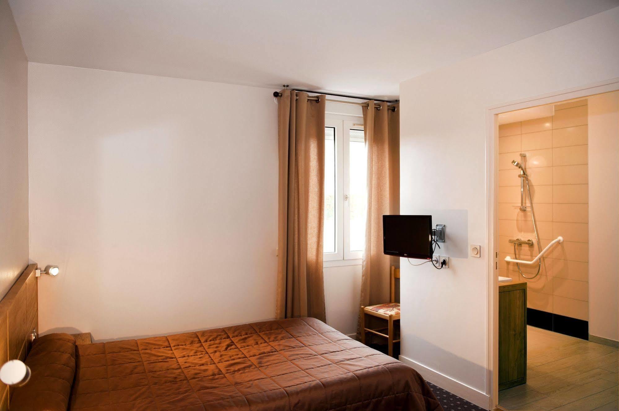 Logis Hotel Restaurant Du Labrador Saint-Benoît-sur-Loire Zewnętrze zdjęcie