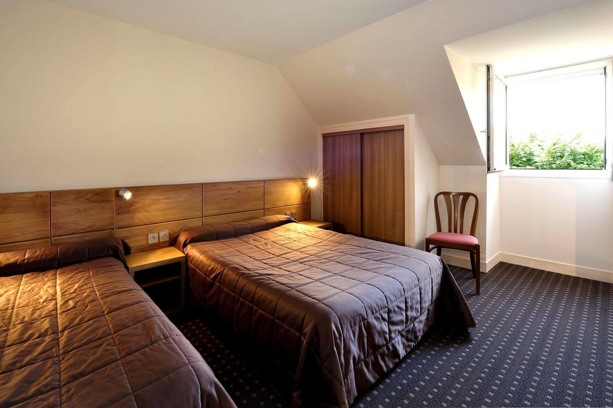 Logis Hotel Restaurant Du Labrador Saint-Benoît-sur-Loire Zewnętrze zdjęcie